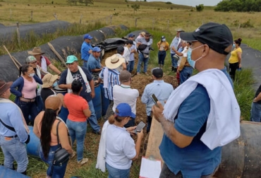 Ganaderos del Meta conocieron diferentes experiencias de ganadería sostenible y de conservación del medio ambiente. Foto: Cortesía Ganaderos, Meta, ganadería sostenible, medio ambiente, Comité de Ganaderos, Agrosavia, Biocarbono Orinoquía, Fedegán-FNG, Tecnig@n, logística, sistemas silvopastoriles, sorgo forrajero JJT-18, Puerto López, San Carlos de Guaroa, San Martín, ganado criollo, agua, cercas vivas, árboles, acacio, Alianza Público Privada, Usaid, Cormacarena, Sena, Asistegán, predios, ganadería, ganadería Colombia, noticias ganaderas Colombia, contexto ganadero