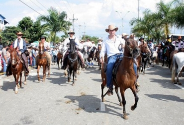 En Medellín se reemplazó la cabalgata por un ciclopaseo y en Bucaramanga piden que se emule la iniciativa de los antioqueños. Foto: Alcaldía de Cali. Cabalgata colombia