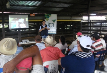 El primer ciclo de vacunación de este 2014 comenzará en el mes de mayo. Foto: CONtexto ganadero. CApacitación a vacunadores