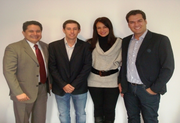 De izquierda a derecha: Marceliano Acosta, José Roberto Hendges, Tania González y Fábio di Benedetto. Foto: CONtexto Ganadero. Fedegán y Safrasul firman contrato por un año más.