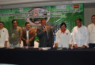 México es el epicentro del Primer Encuentro Internacional de Actores con Conocimiento en Sistemas Silvopastoriles Intensivos. Foto: www.MiMorelia.com Sistemas silvopastoriles colombia