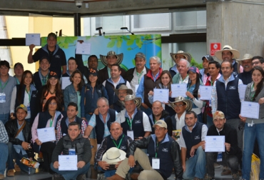 Ganaderos y profesionales del sector pecuario de Colombia, Ecuador, Venezuela y Costa Rica participaron en la actividad. Foto: Asociación Nacional de Jueces de Ganado Cebú. juzgamiento bovino