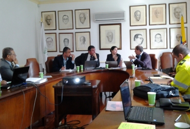 Las guías de movilización fueron el eje de la reunión entre las autoridades y Fedegán. Foto: CONtexto Ganadero. Reunión contrabando de ganado en Colombia