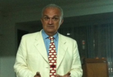 Leopoldo Estol es el director del Centro de la Ciencia del Bienestar Animal