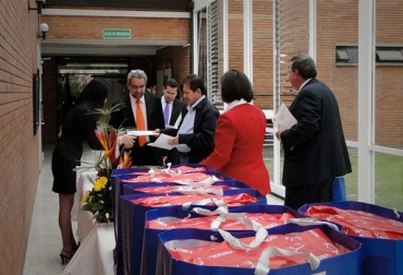 El presidente de Vecol también puso a disposición los técnicos para brindar cualquier asesoría que se requiera. Foto: Vecol. productos biológicos vecol
