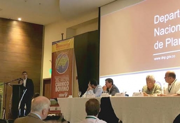 Colombia podría exportar carne de res en el corto, mediano y largo plazo a mercados potencia. Foto: CONtexto ganadero. Seminario Internacional del Sector Cárnico Bovino