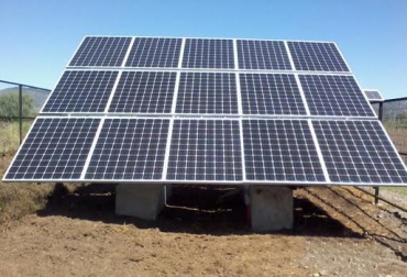 El uso de este tipo de tecnologías facilitará el acceso a la energía y el agua en el campo, a un precio más económico. Foto: @carlosariasmora. Paneles solares