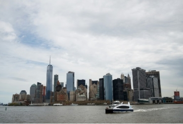 El edificio Chrysler tendría que pagar una multa de unos 2 millones de dólares si excede los parámetros prefijados en el uso de energía. Foto: Afp Nueva York revela plan para reducir las emisiones de CO2