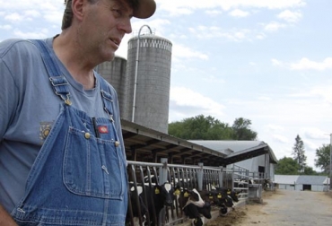 Los productores de leche de Wisconsin temen por su futuro ante la caída de los precios. Foto: wisconsinwath.org Productores lecheros de Wisconsin, ganaderos Wisconsin, lechería Wisconsin, consecuencias de las tarifas de Trump en economía de Estados Unidos, producción de leche Estados Unidos, ganadería leche Estados Unidos, cifras de la producción láctea en Estados Unidos, USA, eeuu, Cifras de la ganadería bovina de Estados Unidos, CONtexto ganadero, ganadería colombia, noticias ganaderas colombia