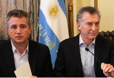 Luis Miguel Etchevehere y Mauricio Macri viajaron el pasado 23 de junio a Indonesia para fortalecer la relación comercial con el país asiático. Luego cerrarían, en Bruselas, el acuerdo de libre comercio entre la Unión Europea y el Mercosur. Foto: Infobase.com Luis Miguel Etchevehere, Mauricio Macri, Indonesia, acuerdo comercial Argentina Indonesia, carne de bovino, embriones bovinos, cítricos, TLC Unión Europea y el Mercosur,, CONtexto ganadero