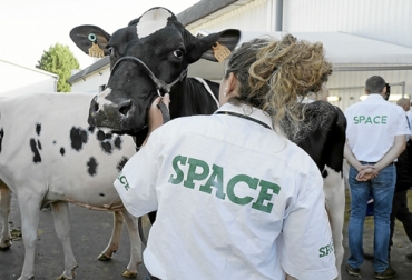 Space, la reconocida feria de la ganadería en Francia, se llevará a cabo hasta el viernes 13 de septiembre en la ciudad de Rennes. Foto: letelegramme.fr Space 2019, Space Rennes 2019, Salon international de l'élevage, Salón internacional de la ganadería en Francia, ganadería cambio climático, ganadería clima, ganadería, ganadería sostenible, impacto cambio climático en ganadería, vacas clima, ganado clima, Francia, CONtexto ganadero, ganaderos Colombia, noticias ganaderas Colombia