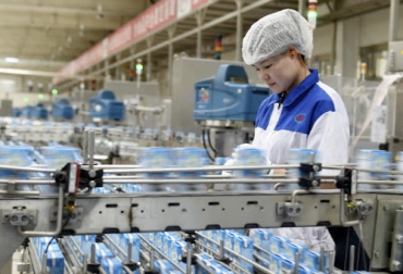 La industria lechera en China resaltó las bondades de los derivados lácteos para elevar las defensas y combatir el coronavirus. Foto: spanish.beverageproductionline.com coronavirus, Coronavirus 2020, coronavirus China 2020, nutrientes leche, nutrientes derivados lácteos, coronavirus leche, coronavirus lácteos, recomendaciones para consumir lácteos, fomento consumo leche, Fomento consumo lácteos, aumentar consumo de lácteos, coronavirus Colombia, Coronavirus humano, COVID-19, SARS-CoV-2, Tratamiento corovinarus, CONtexto ganadero, ganaderos colombia, noticias ganaderas colombia