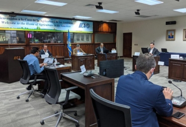La lechería no podrá ser igual luego de la COVID-19 y los cambios deben darse en los diferentes países para tener un sector más incluyente y participativo, según concluyó un conversatorio realizado por el IICA. Foto: IICA leche, COVID-19, Iica, incluyente, políticas, méxico, Uruguay, Cooperación, Américas, innovación, Medio Ambiente, Fepale, FECALAC, consumo, consumidores, millennials, nutrición, regulación, Ganadería, ganadería colombia, noticias ganaderas colombia, CONtexto ganadero