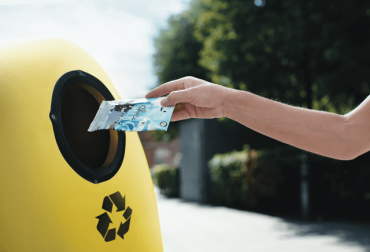 La multinacional está trabajando para desarrollar un envase que contribuya con el cuidado del medio ambiente. Foto: Cortesía Tetra pak envase más sostenible, Situación de Tetra Pak en Colombia, Tetra Pak Colombia, creador Tetra Pak, Tetra Pak, Pack Story, soluciones de Tetra Pak, consumo de leche, venta de leche, leche valor agregado, leche historias, calidad leche, mejor calidad de leche, beneficios de la leche, otras formas de consumir leche, productos lácteos, ganaderos, ganaderos colombia, ganado, bovinos, ganado bovino, Ganadería, ganadería colombia, noticias ganaderas, noticias ganaderas colombia, CONtexto ganadero, context