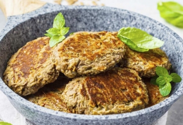 La carne de origen vegetal registró su mayor crecimiento de consumo en EE. UU. durante el 2020, pero se estancó en 2021. Foto: bienestarcolsanitas.com carne vegetal, consumo carne vegetal, consumo carne vegetal en Estados Unidos y Reino Unido, carne bovina, investigación, hamburguesas, origen animal, proteínas, niños mujeres gestantes, adultos mayores, estados nutricionales subóptimos, Financial Times, ganado bovino, ganadería bovina, carne, leche, ganaderos, ganaderos colombia, ganado, vacas, vacas Colombia, bovinos, Ganadería, ganadería colombia, noticias ganaderas, noticias ganaderas colombia, CONtexto ganadero, contextoganadero