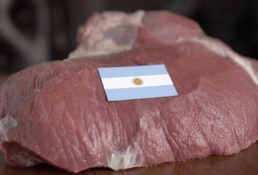 La selección de fútbol de Argentina podrá disfrutar de diferentes cortes de carne durante su estancia en Qatar. Foto: perulactea.com carne argentina