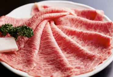La carne Matsusaka es muy conocida en Japón, pero tiene poco reconocimiento a nivel internacional en comparación con la carne Kobe y Omi. Foto: asia.nikkei.com carne wagyu matsusaka japón