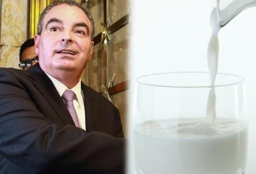 Iragorri manifestó que no les cree a los empresarios del sector lácteo que aseguran que en este momento hay un déficit del producto en el país. Foto: CONtexto ganadero. aurelio iragorri valencia leche