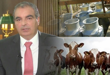 Iragorri aseveró, de acuerdo al portal, que la industria láctea cancela el valor de la leche a su antojo. Foto: CONtexto ganadero. aurelio iragorri minagricultura Colombia precio leche fórmula