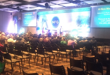 Los anuncios se hicieron durante el foro de la Nueva Federación Ganadera, NFG, realizado el pasado martes 29 de noviembre en Bogotá. Foto: CONtexto ganadero. Anuncios Gobierno ganaderos, anuncios ganaderos presidente Juan Manuel Santos, anuncios sector ganadero presidente Santos, anuncios Santos ganaderos, anuncios Santos Iragorri, anuncios sector ganadero Iragorri, sector ganadero Iragorri, ganaderos Iragorri, ICA guías Iragorri, Nueva Federación Ganadera, Foro Nueva Federación Ganadera, CONtexto ganadero, ganaderos Colombia