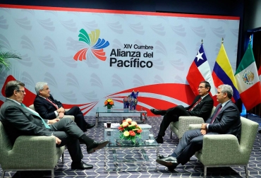 El presidente Duque recordó que la producción láctea es un sector que puede representar cerca del 25 % del PIB agropecuario del país. Foto: César Carrión - Presidencia. ganadería, ganadería colombia, noticias ganaderas, noticias ganaderas colombia, contexto ganadero, presidente de Perú, Martín Vizcarra, presidente de Chile, Sebastián Piñera, Canciller de México, Marcelo Ebrard, presidente de Colombia, Iván Duque, Alianza del Pacífico , XIV Cumbre Presidencial de la Alianza de Pacífico, leche alianza del pacífico, lechería colombiana alianza del pacífico, tlc con Australia y nueva Zelanda, tlc, tratados de libre comercio,