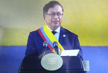 En su posesión, el presidente Gustavo Petro reiteró el cumplimiento del Acuerdo de La Habana con las Farc y otros aspectos que había anunciado de tiempo atrás. Foto: contextoganadero.com Posesión de Gustavo Petro como presidente de Colombia