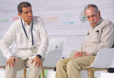 José Félix Lafaurie, presidente ejecutivo de Fedegán (izq.), y Darío Fajardo, viceministro de Desarrollo Rural (der.), gerente del acuerdo de tierras suscrito entre Fedegán y Gobierno. Foto: CONtexto ganadero dario fajardo gerente acuerdo tierras