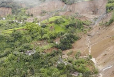 Ante los deslizamientos en Rosas (Cauca) el gobierno evalúa la compra de predios para reubicar a los damnificados. Foto: infobae.com Deslizamiento en Rosas, Cauca