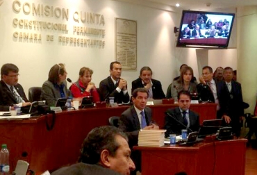 La cita sirvió para exponer diferentes puntos de vista y opiniones sobre la administración que Fedegán le ha dado a los recursos del FNG. Foto: Twitter @jflafaurie Comisión Quinta de la Cámara de Representantes