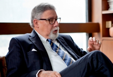 En la entrevista Mejía señaló que el Gobierno y los colombianos deben cuidar a los campesinos. Foto: Sena. Rafael Mejía presidente de la Sociedad de Agricultores de Colombia SAC