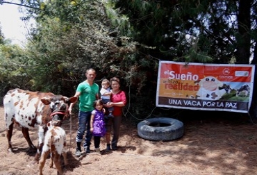 Antioquia, Atlántico, Bolívar, Boyacá, Córdoba, Cundinamarca, Huila, Meta, Santander, Sucre, Tolima, Quindío y Valle del Cauca, se hará la entrega de las vacas por parte de Fundagán. En la entrega: Rigoberto Rubio. Foto: Fundagán.