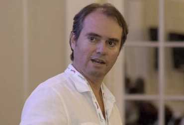 El médico veterinario Juan José Molina, reconocido por su trayectoria de más de 20 años, exhortó a los ganaderos a utilizar protocolos de sincronización u hormonas para inducir el celo. Foto: adnportal.mx Juan José Molina Echeverri, Empresa P+, tecnologías reproductivas vacas, tecnologías en ganadería, ganaderías de carne, ganaderías de leche, sincronización, inseminación artificial a tiempo fijo, IATF, uso de biotecnologías reproductivas, hormonas bovinos, coronavirus, COVID-19, cuarentena, CONtexto ganadero, ganaderos colombia, noticias ganaderas colombia