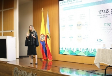 La nueva política de vivienda rural ha sido socializada en las regiones y ante los gremios, que han aportado en su fortalecimiento, señaló Saira Alejandra Samur Pertuz, directora de Vivienda Rural del Ministerio de Vivienda. vivienda rural, gobierno Duque, política de vivienda rural, Saira Alejandra Samur Pertuz, directora de Vivienda Rural del Ministerio de Vivienda, Gobierno Nacional invertirá $580.000 millones para beneficiar con una solución de vivienda a más de 36.000 hogares rurales en los próximos tres años, Fedegán, Federación de Cafeteros, Fedearroz, Fedeguadua, vivienda digna, ganadería, ganadería colombia, noticias ganaderas, noticias ganaderas colombia, CONtexto ganadero