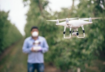 Las herramientas tecnológicas hacen que los agricultores sean más eficientes sin importar su tamaño. Foto: Ezanime. ganadería, ganadería colombia, noticias ganaderas, noticias ganaderas colombia, contexto ganadero, tecnología, tecnología agro, tecnología cuidado del campo, tecnología ganadería, nuevas tecnologías, ezanime,