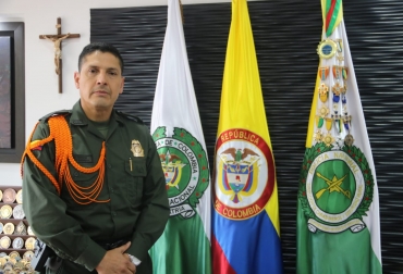 El uniformado dio a conocer las estrategias que se vienen implementando de la mano de los ganaderos para combatir la inseguridad rural. Foto: Cortesía. Ganadería, ganadería colombia, noticias ganaderas, noticias ganaderas colombia, CONtexto ganadero, Dirección de Carabineros, Brigadier General Alejandro Barrera Peña, Dirección de Carabineros y Seguridad Rural, Sistema Integrado de Seguridad Rural, SISER, Seguridad ciudadana rural, minería ilícita, restitución de tierras, apoderamiento ilegal de hidrocarburos, protección al capital natural, abigeato, robo de ganado, inseguridad rural, inseguridad en el campo, inseguridad en Colombia,